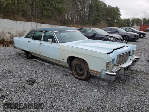 1976 Lincoln Continental z VIN 6Y82A822248, wystawiony jako Copart lot #89287785 z przebiegiem 23 184 mil mil oraz Czysty tytuł • Clean title. Historia ofert i sprzedaży dostępna na DreamBid. Obrazek 4.
