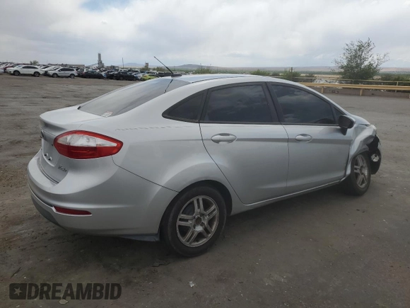 2014 Ford Fiesta SE z VIN 3FADP4BJ8EM133030, wystawiony jako Copart lot #52046065 z przebiegiem 113 792 mil mil oraz Szkoda całkowita • Salvage title. Historia ofert i sprzedaży dostępna na DreamBid. Obrazek 3.