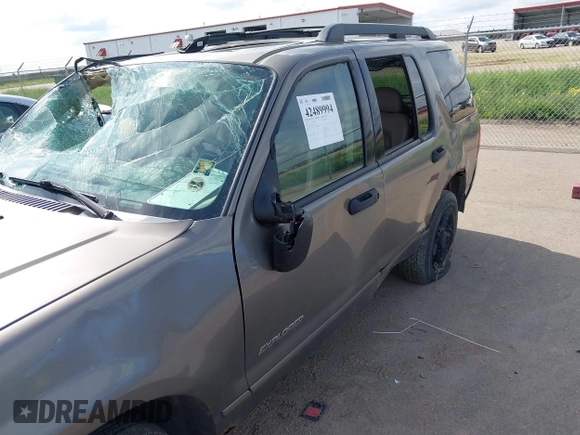 2005 Ford Explorer XLT z VIN 1FMZU73E45UA30741, wystawiony jako IAAI lot #42489994 z przebiegiem Nie podano mil oraz . Historia ofert i sprzedaży dostępna na DreamBid. Obrazek 6.
