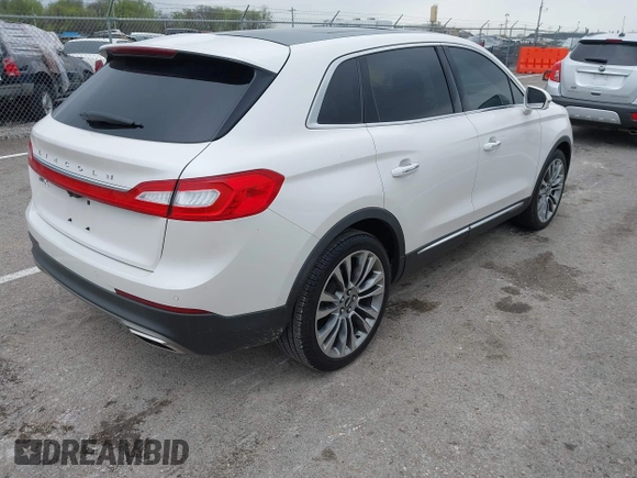 2016 Lincoln MKX Reserve with VIN 2LMTJ6LR3GBL37889, listed as a IAAI auction lot 41951540 with 43,644 mi miles. Bid and sale history available at carsss.com. Image 4.