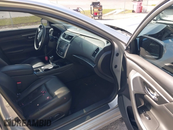2016 Nissan Altima SR with VIN 1N4AL3AP3GC109477, listed as a IAAI auction lot 41512271 with 47,592 mi miles and . Bid and sale history available at DreamBid. Image 5.