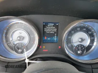 2014 Chrysler 300 S z VIN 2C3CCAGG1EH342092, wystawiony jako Copart lot #53581145 z przebiegiem 118 538 mil mil oraz Szkoda całkowita • Salvage title. Historia ofert i sprzedaży dostępna na DreamBid. Obrazek 9.