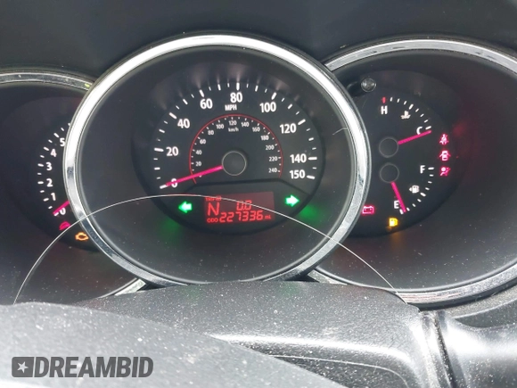 2011 Kia Sorento LX with VIN 5XYKTDA15BG033653, listed as a IAAI auction lot 41844960 with 227,336 mi miles. Bid and sale history available at carsss.com. Image 7.