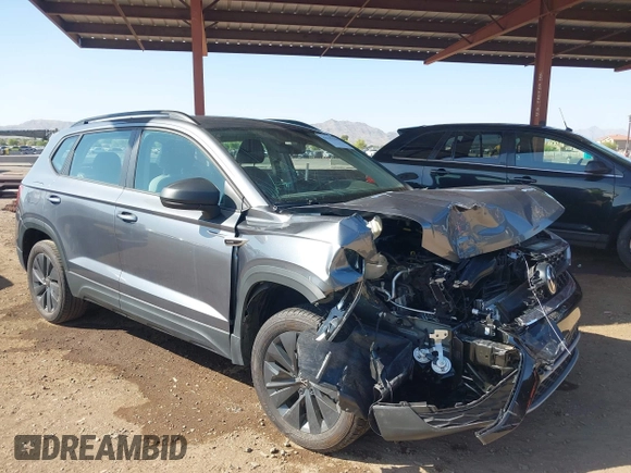 2024 Volkswagen Taos S z VIN 3VV5X7B24RM123644, wystawiony jako IAAI lot #42247698 z przebiegiem 8 097 mil mil oraz . Historia ofert i sprzedaży dostępna na DreamBid. Obrazek 1.