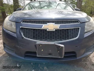 2013 Chevrolet Cruze LS with VIN 1G1PA5SG7D7163172, listed as a IAAI auction lot 42016775 with 183,449 mi miles. Bid and sale history available at carsss.com. Image 6.