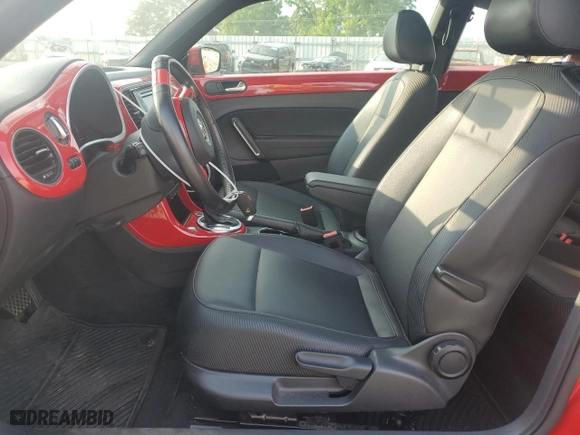 2018 Volkswagen Beetle SE with VIN 3VWJD7ATXJM728687, listed as a Copart auction lot 63242054 with 84,502 mi miles and Salvage Title. Bid and sale history available at carsss.com. Image 7.