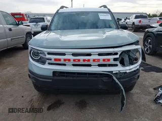 2024 Ford Bronco Sport Heritage z VIN 3FMCR9G64RRF08952, wystawiony jako IAAI lot #41828191 z przebiegiem 7 588 mil mil oraz . Historia ofert i sprzedaży dostępna na DreamBid. Obrazek 6.