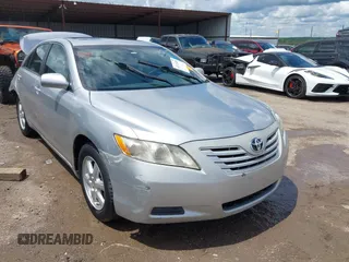 2007 Toyota Camry CE z VIN 4T1BE46K47U510148, wystawiony jako IAAI lot #42174454 z przebiegiem 192 451 mil mil oraz . Historia ofert i sprzedaży dostępna na DreamBid. Obrazek 1.