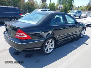 2007 Mercedes-Benz C 230 Sport z VIN WDBRF52H27F931854, wystawiony jako IAAI lot #42154149 z przebiegiem 187 730 mil mil oraz . Historia ofert i sprzedaży dostępna na DreamBid. Obrazek 4.