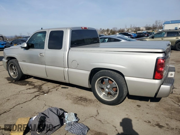 2006 Chevrolet Silverado SS z VIN 2GCEC19N561178209, wystawiony jako Copart lot #44487665 z przebiegiem 155 319 mil mil oraz Szkody całkowita. Historia ofert i sprzedaży dostępna na DreamBid. Obrazek 2.