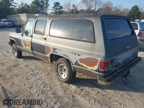 1989 GMC Suburban z VIN 1GKEV16KXKF536870, wystawiony jako IAAI lot #41531645 z przebiegiem 13 976 mil mil oraz . Historia ofert i sprzedaży dostępna na DreamBid. Obrazek 3.