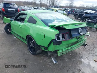 2013 Ford Mustang V6 with VIN 1ZVBP8AM1D5243147, listed as a IAAI auction lot 41975801 with Not provided miles and . Bid and sale history available at DreamBid. Image 3.