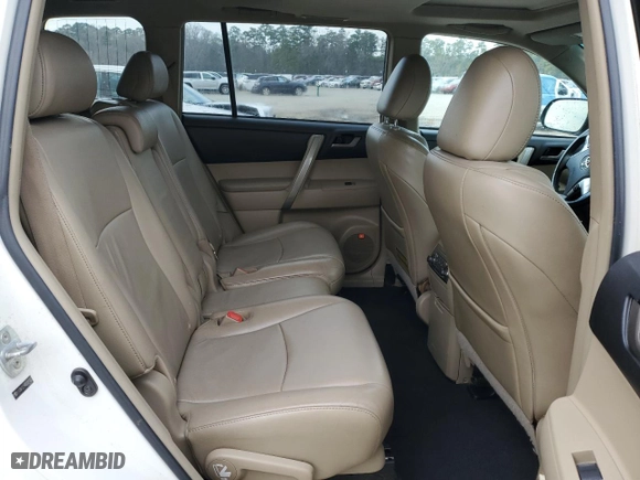 2011 Toyota Highlander with VIN 5TDBK3EH4BS091082, listed as a Copart auction lot 46053535 with 206,201 mi miles and Salvage Title. Bid and sale history available at carsss.com. Image 11.
