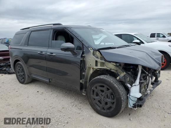 2025 Kia Carnival SX with VIN KNDNE5K37S6460882, listed as a Copart auction lot 82838604 with 1,978 mi miles and Salvage Title. Bid and sale history available at carsss.com. Image 4.