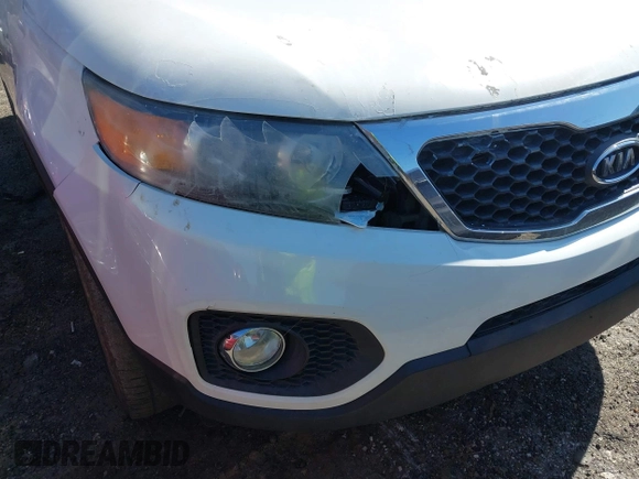 2013 Kia Sorento EX with VIN 5XYKUCA65DG407345, listed as a IAAI auction lot 41653071 with 169,208 mi miles. Bid and sale history available at carsss.com. Image 6.