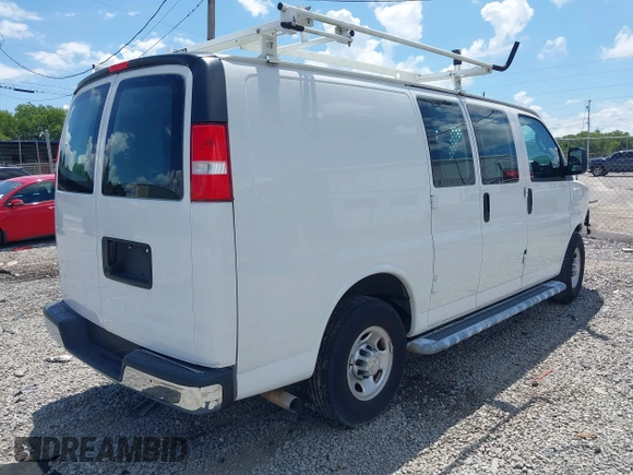 2021 Chevrolet Express Cargo z VIN 1GCWGAF71M1207030, wystawiony jako IAAI lot #42824104 z przebiegiem 40 809 mil mil oraz . Historia ofert i sprzedaży dostępna na DreamBid. Obrazek 4.