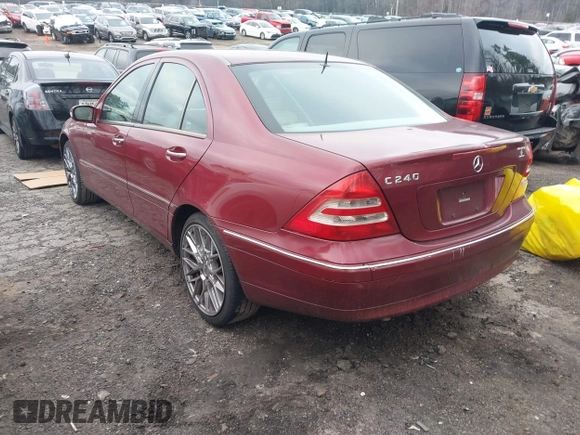 2002 Mercedes-Benz C 230/260/280/320 z VIN WDBRF61J52F189775, wystawiony jako IAAI lot #41633570 z przebiegiem 301 455 mil mil oraz . Historia ofert i sprzedaży dostępna na DreamBid. Obrazek 3.