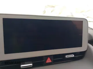 2024 Hyundai Ioniq 5 SE z VIN KM8KM4DE3RU335734, wystawiony jako IAAI lot #41657647 z przebiegiem 445 mil mil oraz . Historia ofert i sprzedaży dostępna na DreamBid. Obrazek 7.