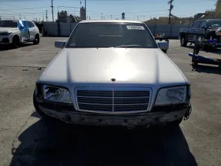 1999 Mercedes-Benz C z VIN WDBHA33G6XF789237, wystawiony jako Copart lot #74065544 z przebiegiem 198 201 mil mil oraz Szkoda całkowita • Salvage title. Historia ofert i sprzedaży dostępna na DreamBid. Obrazek 5.