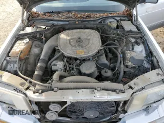 1988 Mercedes-Benz 420 420SEL with VIN WDBCA35D7JA372078, listed as a Copart auction lot 86018264 with 237,699 mi miles and Clean Title. Bid and sale history available at carsss.com. Image 11.