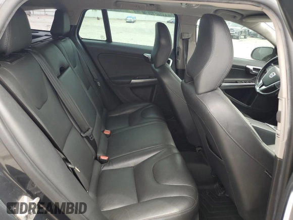 2015 Volvo V60 z VIN YV1612SM3F1227490, wystawiony jako Copart lot #60640875 z przebiegiem 148 683 mil mil oraz Czysty tytuł • Clean title. Historia ofert i sprzedaży dostępna na DreamBid. Obrazek 10.