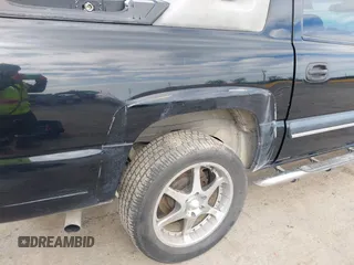 2004 Chevrolet Avalanche Z71 with VIN 3GNEK12TX4G189598, listed as a IAAI auction lot 41998670 with 368,875 mi miles and . Bid and sale history available at DreamBid. Image 16.