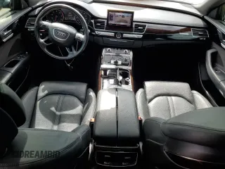 2018 Audi A8 z VIN WAU44AFD0JN000586, wystawiony jako Copart lot #73373174 z przebiegiem 45 183 mil mil oraz Szkoda całkowita • Salvage title. Historia ofert i sprzedaży dostępna na DreamBid. Obrazek 8.