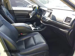 2018 Toyota Highlander Limited with VIN 5TDDZRFH0JS487322, listed as a IAAI auction lot 42501659 with 72,212 mi miles and . Bid and sale history available at DreamBid. Image 5.