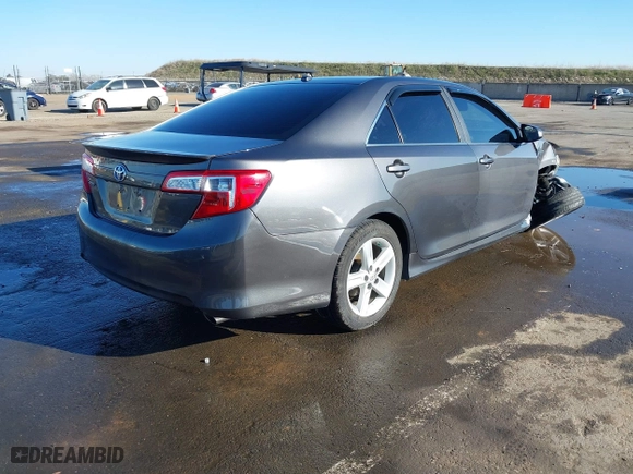 2014 Toyota Camry Hybrid LE with VIN 4T1BD1FK8EU135234, listed as a IAAI auction lot 41399246 with 104,964 mi miles. Bid and sale history available at carsss.com. Image 4.