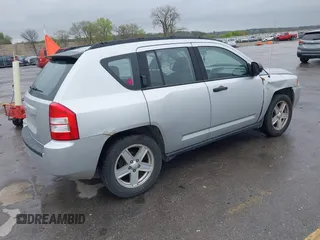2007 Jeep Compass Sport with VIN 1J8FF47W77D278643, listed as a IAAI auction lot 42161111 with 164,805 mi miles and . Bid and sale history available at carsss.com. Image 4.