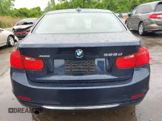 2014 BMW 3 Series 328d xDrive z VIN WBA3D5C52EKX95213, wystawiony jako IAAI lot #42260429 z przebiegiem 220 089 mil mil oraz . Historia ofert i sprzedaży dostępna na DreamBid. Obrazek 16.