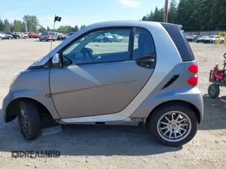 2013 Smart fortwo Pure с VIN WMEEJ3BA5DK622812, выставлен на аукционе IAAI как лот 42356026 с пробегом 64 983 миль миль и . История ставок и продаж доступна на DreamBid. Изображение 14.