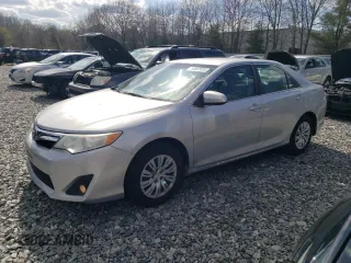 2014 Toyota Camry L with VIN 4T4BF1FK1ER435861, listed as a Copart auction lot 54007535 with 74,369 mi miles and Clean Title. Bid and sale history available at DreamBid. Image 1.