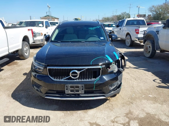 2019 Volvo XC40 Momentum with VIN YV4162XZ3K2018371, listed as a IAAI auction lot 41650401 with 86,647 mi miles and . Bid and sale history available at carsss.com. Image 13.
