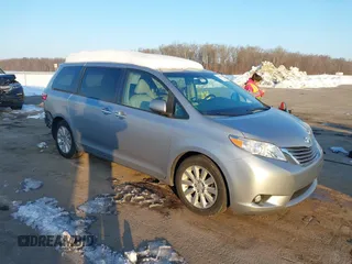 2015 Toyota Sienna Ltd with VIN 5TDDK3DC1FS094834, listed as a IAAI auction lot 41344394 with 137,146 mi miles. Bid and sale history available at carsss.com. Image 1.