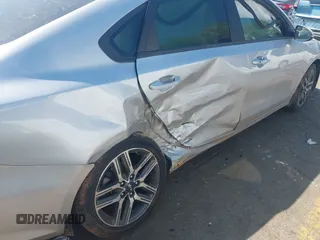 2020 Kia Forte EX z VIN 3KPF54AD2LE209899, wystawiony jako IAAI lot #42032590 z przebiegiem 136 554 mil mil oraz . Historia ofert i sprzedaży dostępna na DreamBid. Obrazek 6.