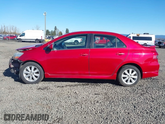 2009 Toyota Yaris z VIN JTDBT903391315199, wystawiony jako IAAI lot #41557557 z przebiegiem 188 971 mil mil oraz . Historia ofert i sprzedaży dostępna na DreamBid. Obrazek 14.