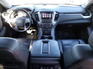 2017 Chevrolet Tahoe LT z VIN 1GNSKBKC0HR300058, wystawiony jako Copart lot #53692575 z przebiegiem 308 286 mil mil oraz Czysty tytuł • Clean title. Historia ofert i sprzedaży dostępna na DreamBid. Obrazek 8.