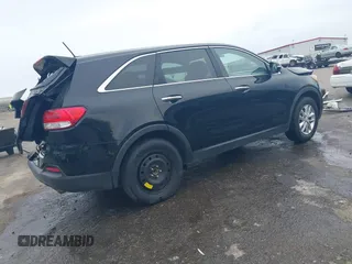 2016 Kia Sorento LX with VIN 5XYPG4A34GG097072, listed as a IAAI auction lot 41892344 with 91,496 mi miles and . Bid and sale history available at DreamBid. Image 4.