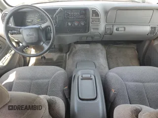 1999 GMC Suburban with VIN 1GKEC16R2XJ700510, listed as a Copart auction lot 45296135 with 189,004 mi miles and Clean Title. Bid and sale history available at carsss.com. Image 8.