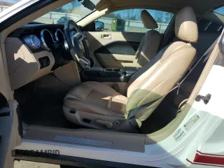 2007 Ford Mustang Deluxe with VIN 1ZVFT80N875311830, listed as a Copart auction lot 87480934 with 204,184 mi miles and Salvage Title. Bid and sale history available at carsss.com. Image 7.