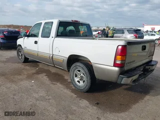 2001 Chevrolet Silverado 1500 LS with VIN 2GCEC19T111123764, listed as a IAAI auction lot 41902984 with 198,541 mi miles. Bid and sale history available at carsss.com. Image 3.