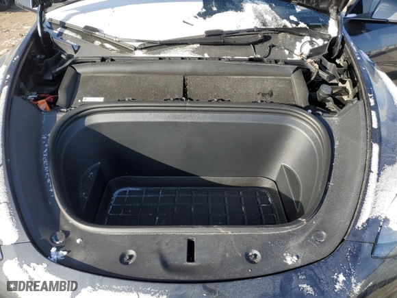 2024 Tesla Model Y Long Range with VIN 7SAYGDEE6RF152828, listed as a Copart auction lot 88945945 with 11,731 mi miles and Salvage Title. Bid and sale history available at carsss.com. Image 13.