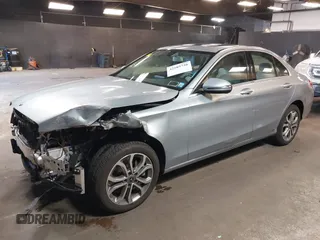 2018 Mercedes-Benz C 300 с VIN 55SWF4KB1JU249956, выставлен на аукционе IAAI как лот 42105746 с пробегом 45 739 миль миль и . История ставок и продаж доступна на DreamBid. Изображение 2.