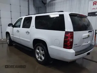 2008 Chevrolet Suburban LT w/3LT with VIN 1GNFK16388J208099, listed as a IAAI auction lot 41710552 with 228,929 mi miles. Bid and sale history available at carsss.com. Image 3.