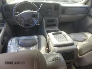2005 Chevrolet Tahoe Z71 with VIN 1GNEK13T65R199268, listed as a Copart auction lot 76206884 with 302,824 mi miles and Clean Title. Bid and sale history available at carsss.com. Image 8.
