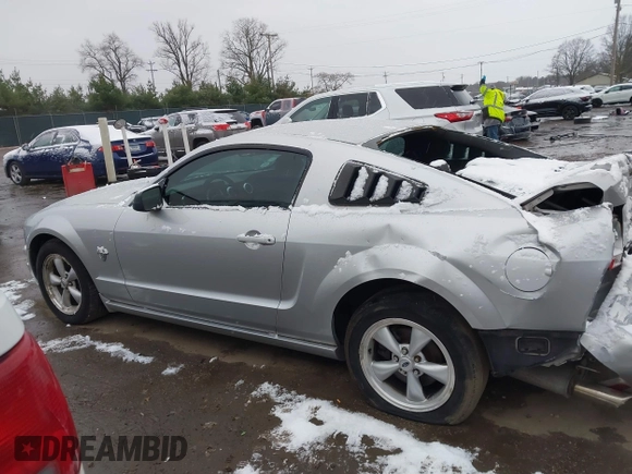 2009 Ford Mustang GT with VIN 1ZVHT82H995124311, listed as a IAAI auction lot 40904050 with Not provided miles and . Bid and sale history available at DreamBid. Image 14.