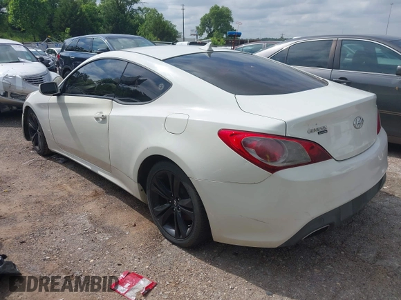 2010 Hyundai Genesis Coupe с VIN KMHHU6KH2AU038218, выставлен на аукционе IAAI как лот 42437658 с пробегом 172 440 миль миль и . История ставок и продаж доступна на DreamBid. Изображение 3.