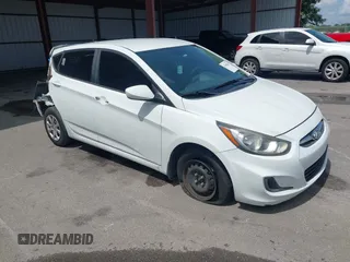 2014 Hyundai Accent GS z VIN KMHCT5AE2EU192240, wystawiony jako IAAI lot #42388345 z przebiegiem 117 715 mil mil oraz . Historia ofert i sprzedaży dostępna na DreamBid. Obrazek 1.