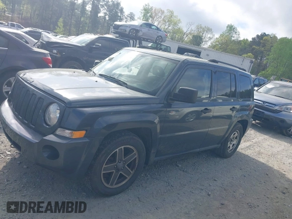 2008 Jeep Patriot Sport with VIN 1J8FT28W98D762682, listed as a IAAI auction lot 41944608 with 189,000 mi miles. Bid and sale history available at carsss.com. Image 14.